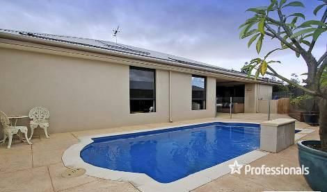 4 bedrooms House in 16 Mildura Way HARRISDALE WA, 6112