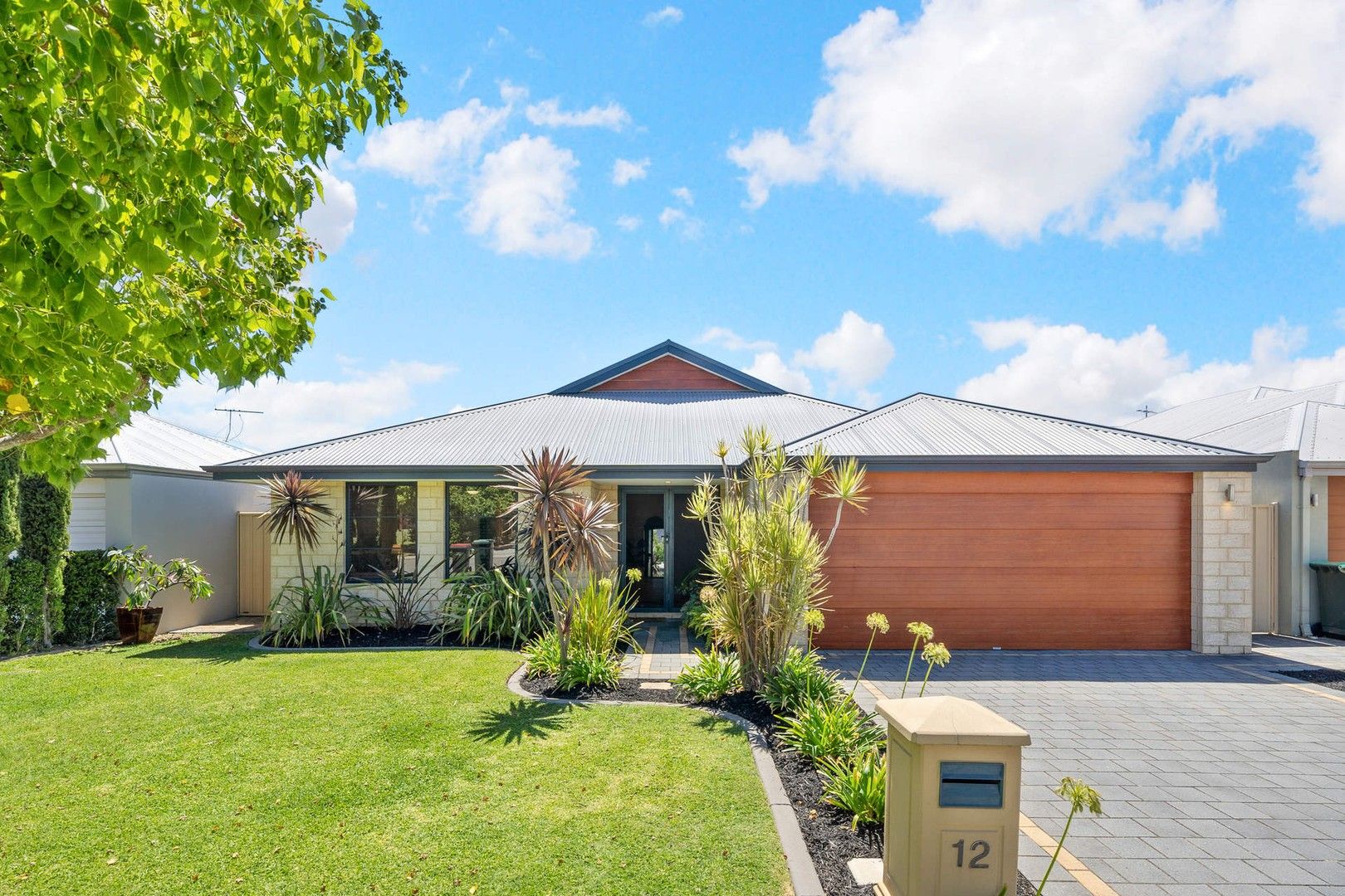 12 Friarbird Terrace, Beeliar WA 6164, Image 0