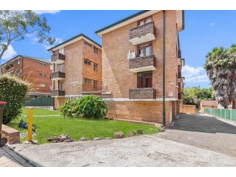 2 bedrooms Apartment / Unit / Flat in 11/56-58 Speed St LIVERPOOL NSW, 2170