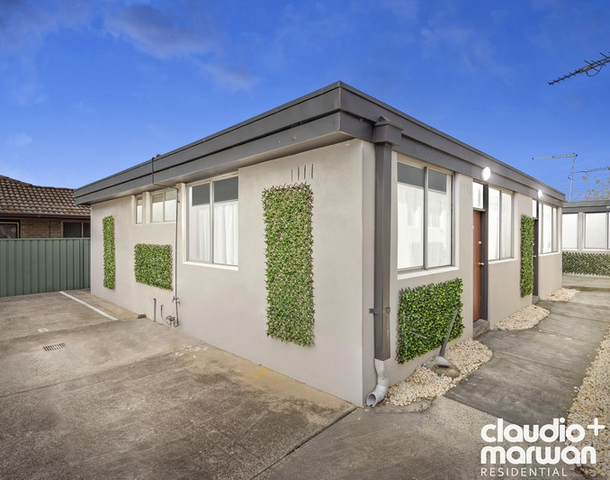 30 Wheatsheaf Road, Glenroy VIC 3046