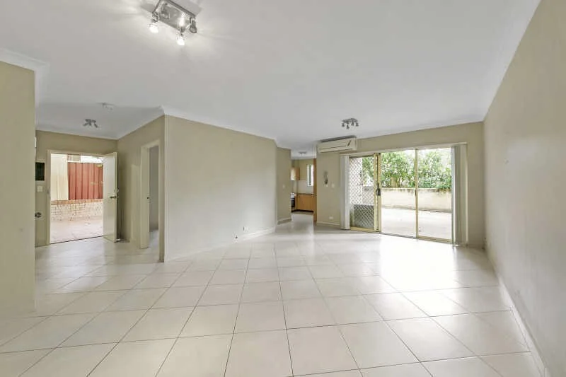 4/53 Kenyons Rd, Merrylands NSW 2160