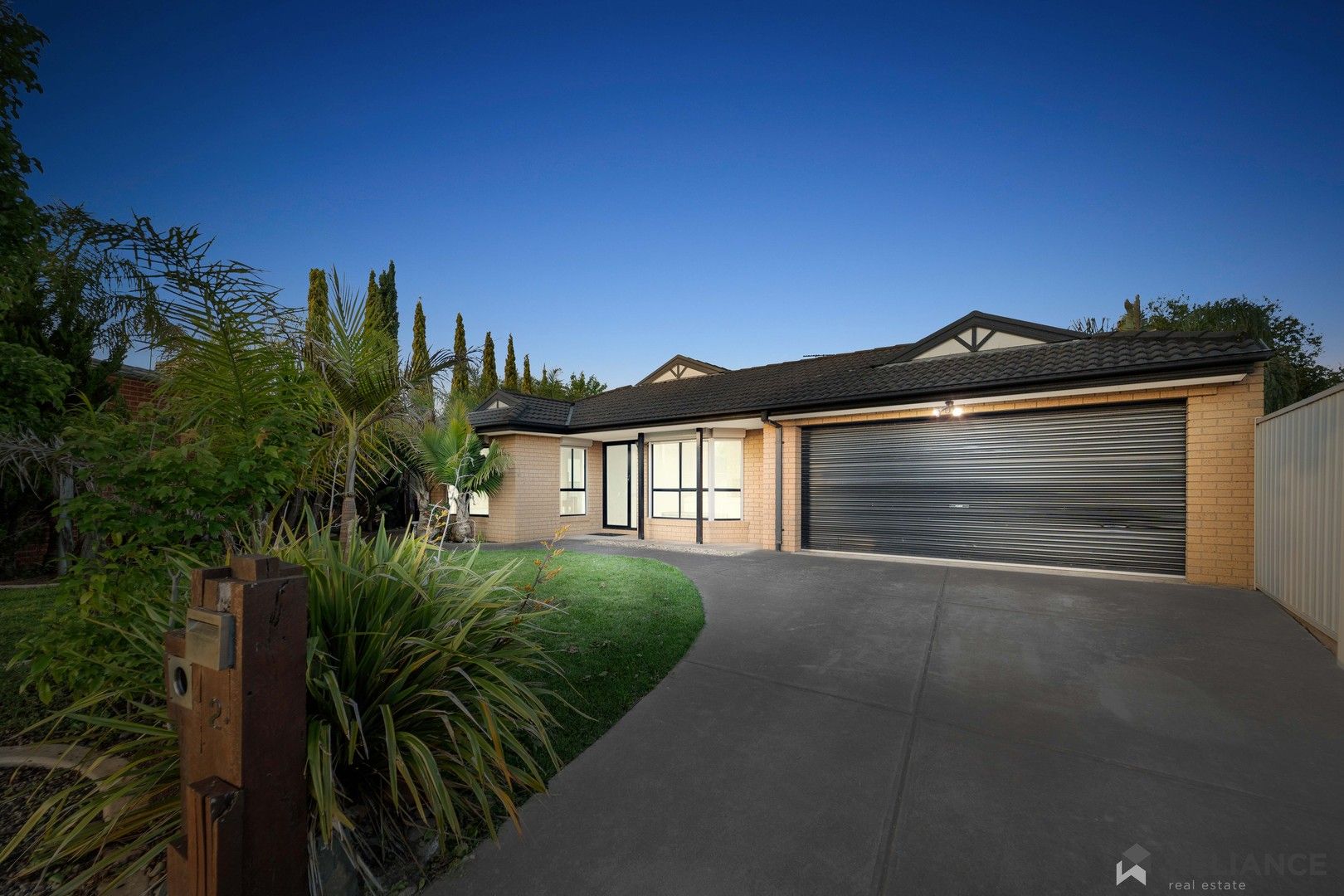 4 bedrooms House in 2 Greenwich Court BROOKFIELD VIC, 3338