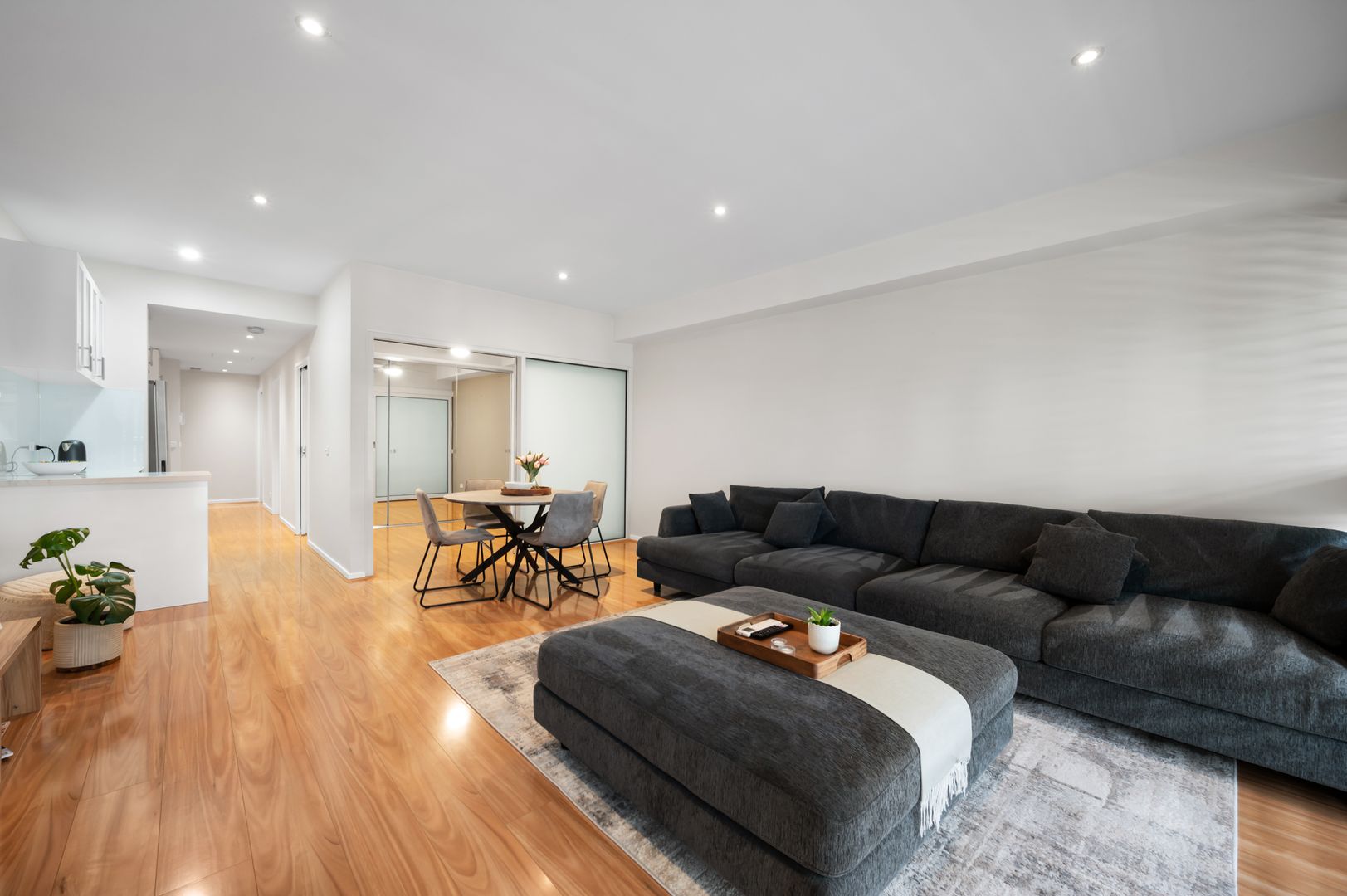 205/54 Nott Street, Port Melbourne VIC 3207, Image 2