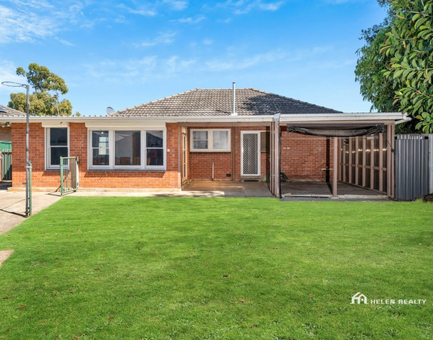 8 The Parkway , Sturt SA 5047