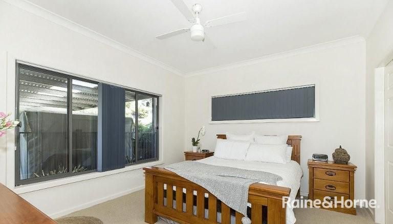 22 Fourth Street, Seahampton NSW 2286, Image 2