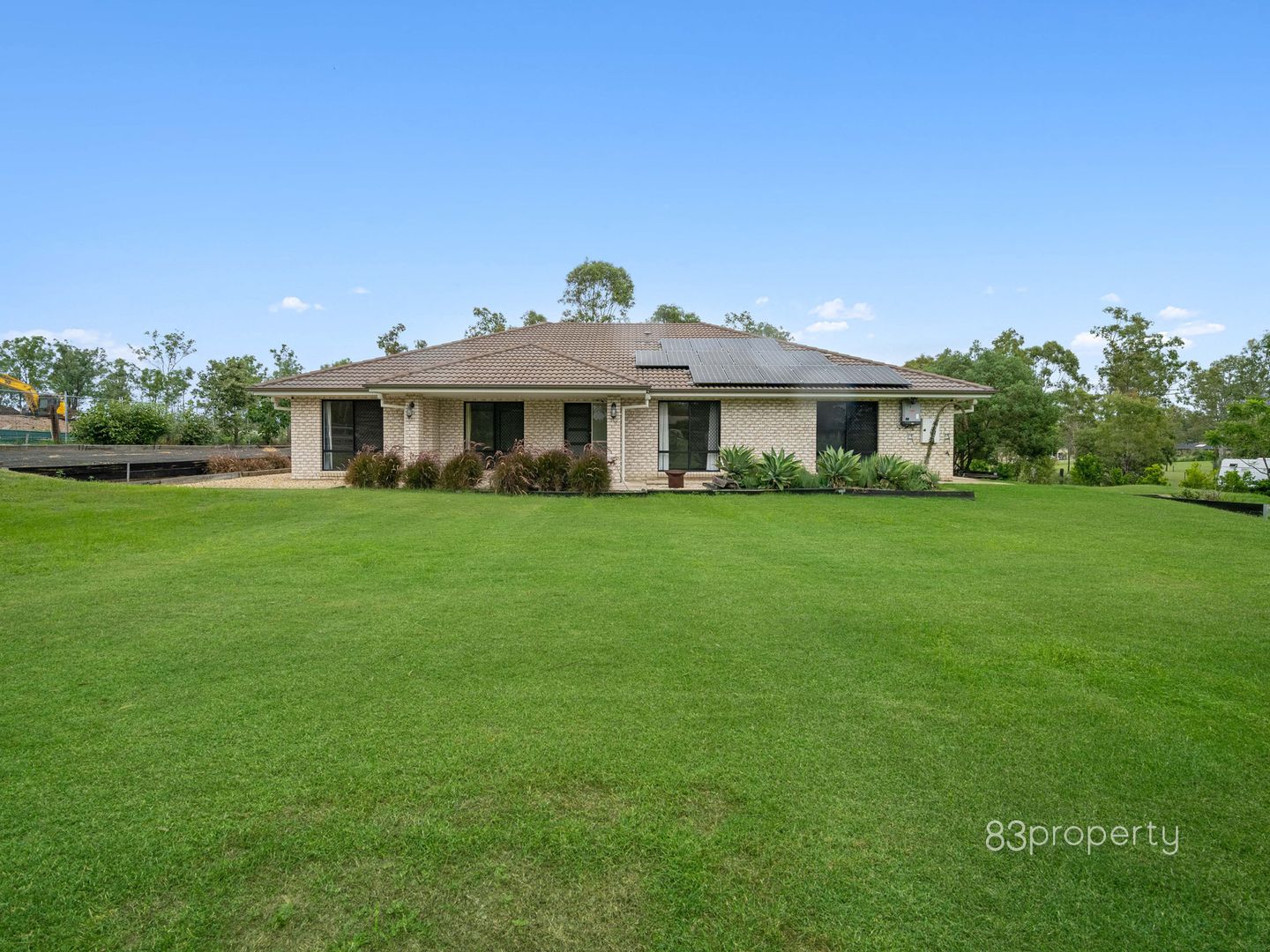 84 Fairway Drive, Kensington Grove QLD 4341 Domain