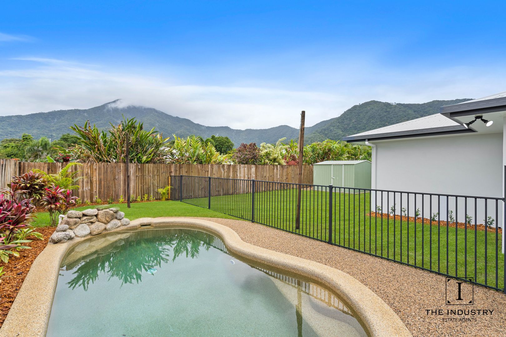 67 Walker Road, Bentley Park QLD 4869, Image 2