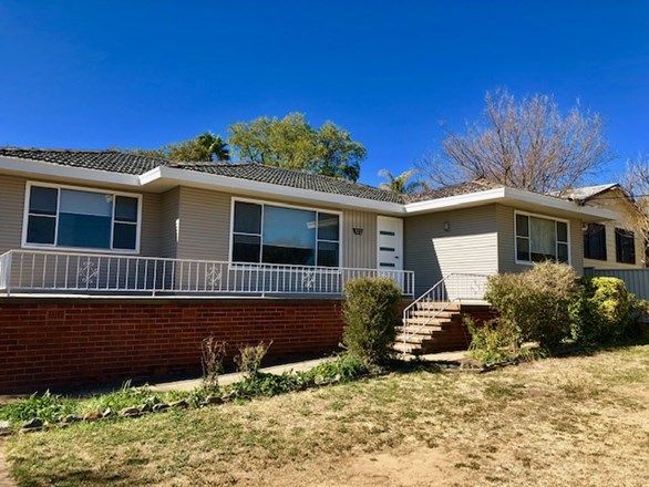 3 bedrooms House in 322 Armidale Road TAMWORTH NSW, 2340