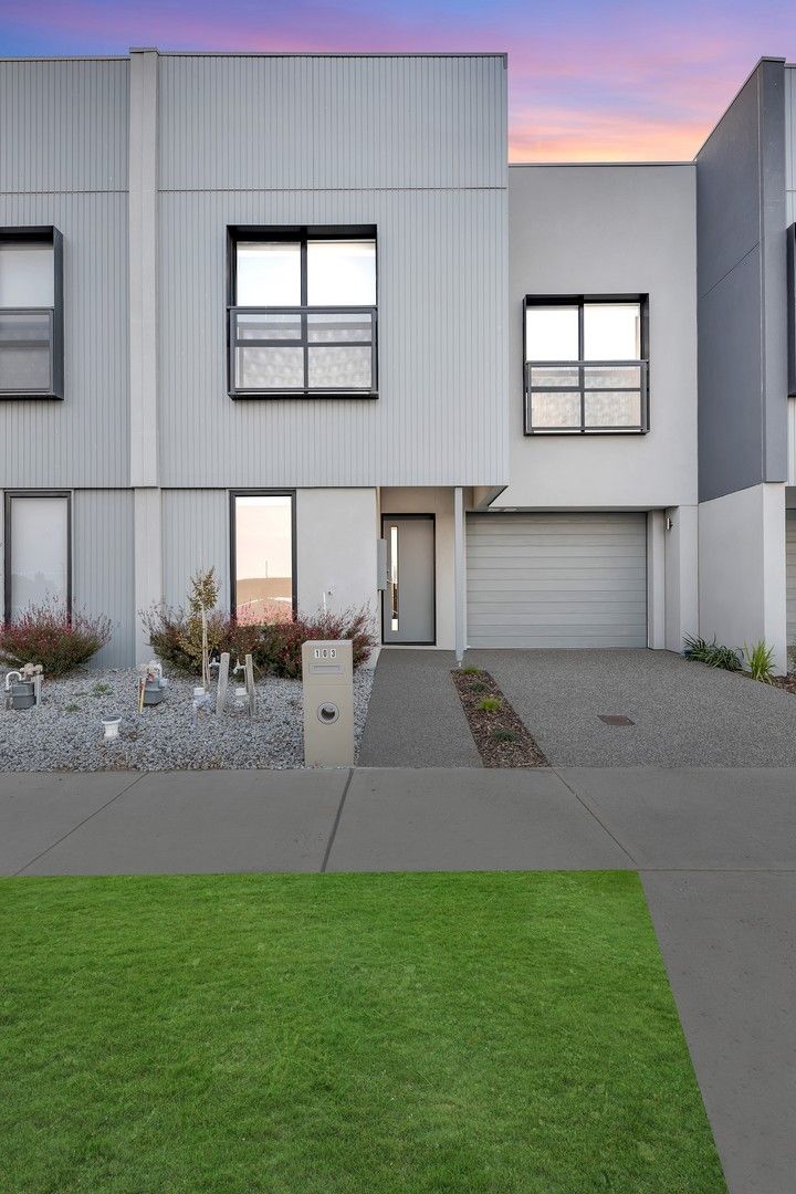 4 bedrooms House in 103 Springs Road DONNYBROOK VIC, 3064