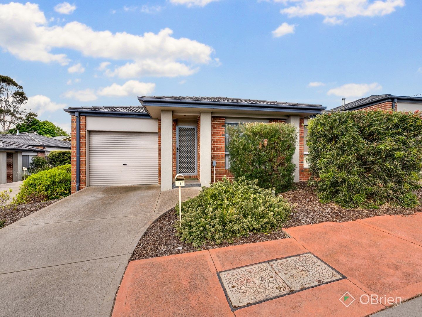 18/11 Hawk Avenue, Pakenham VIC 3810, Image 0