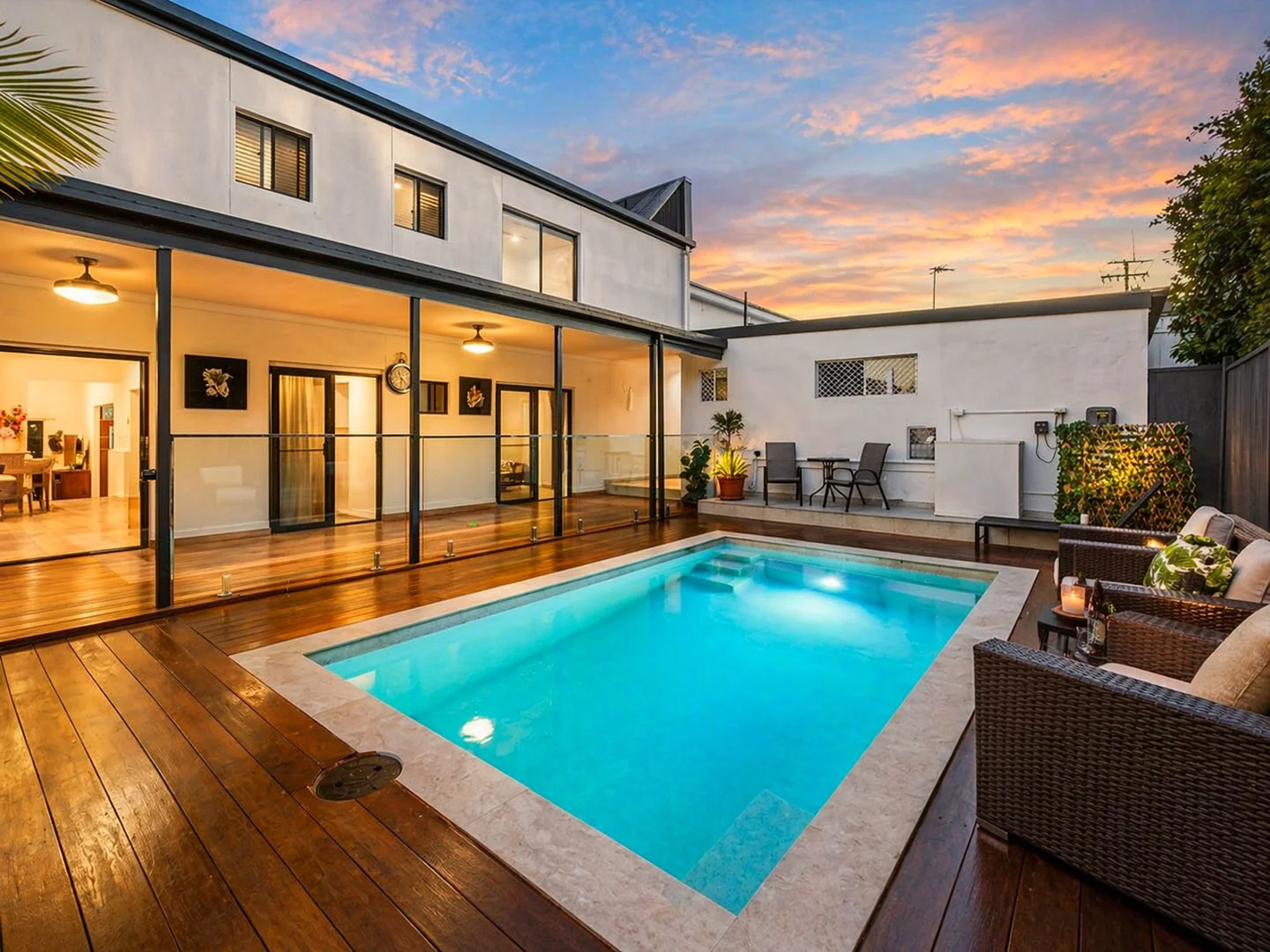 Additional image 4 of 33 Inveray Avenue, Benowa QLD 4217