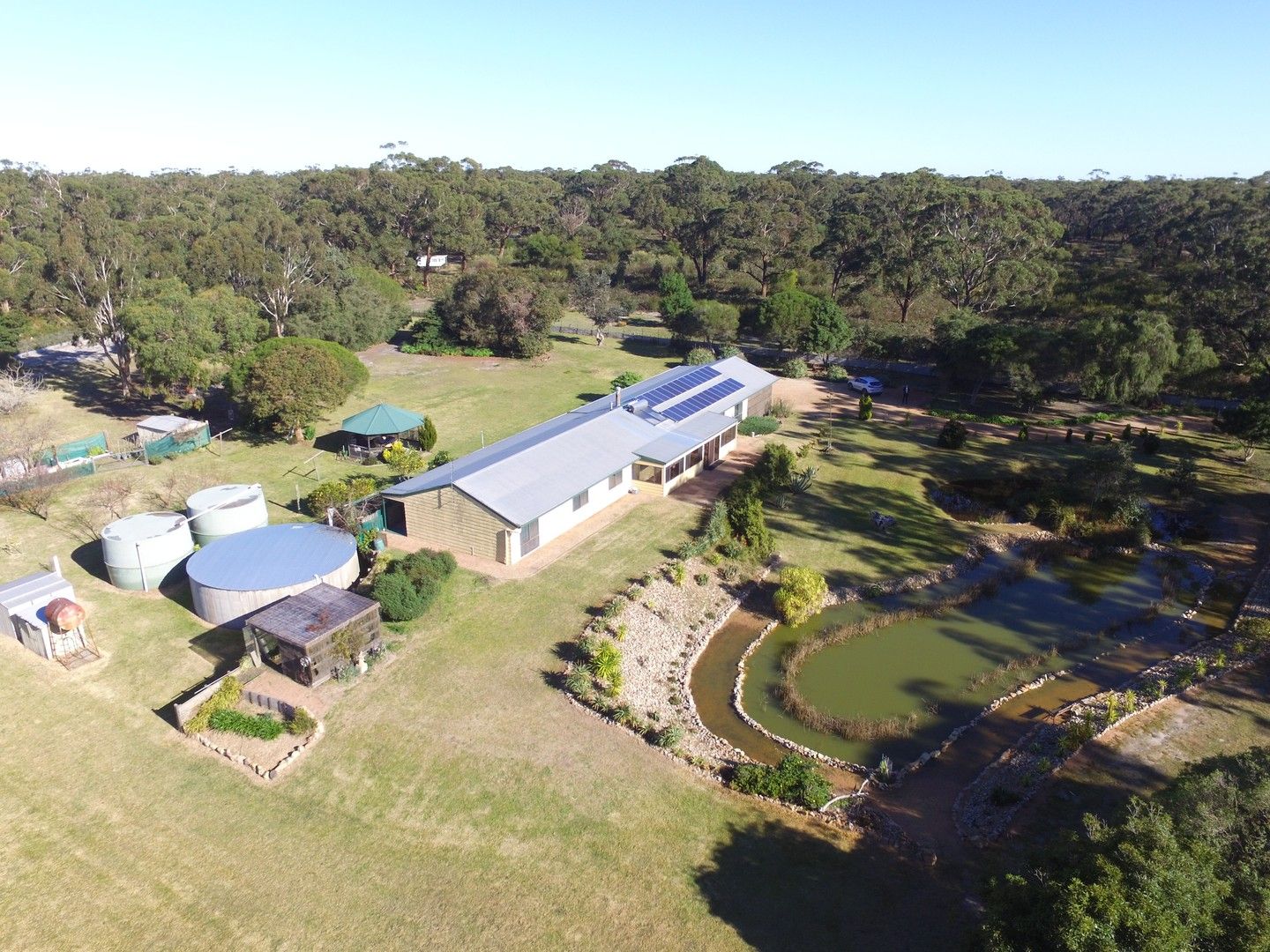 320 Gravelly Point Road, Raymond Island VIC 3880, Image 0