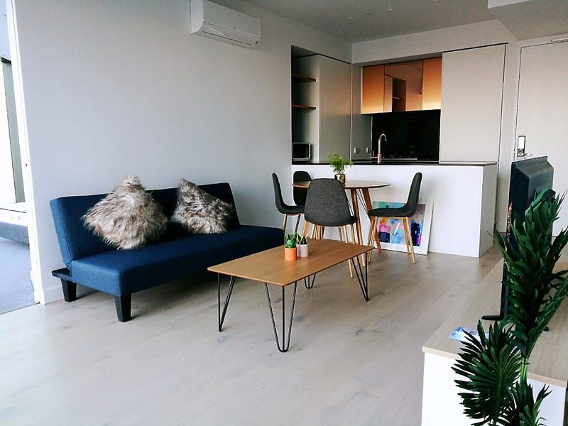 2 bedrooms Apartment / Unit / Flat in 4413/228 La Trobe Street MELBOURNE VIC, 3000