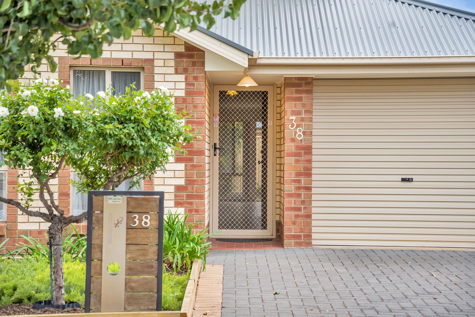 38 Navigation Street, Seaford Meadows SA 5169, Image 2