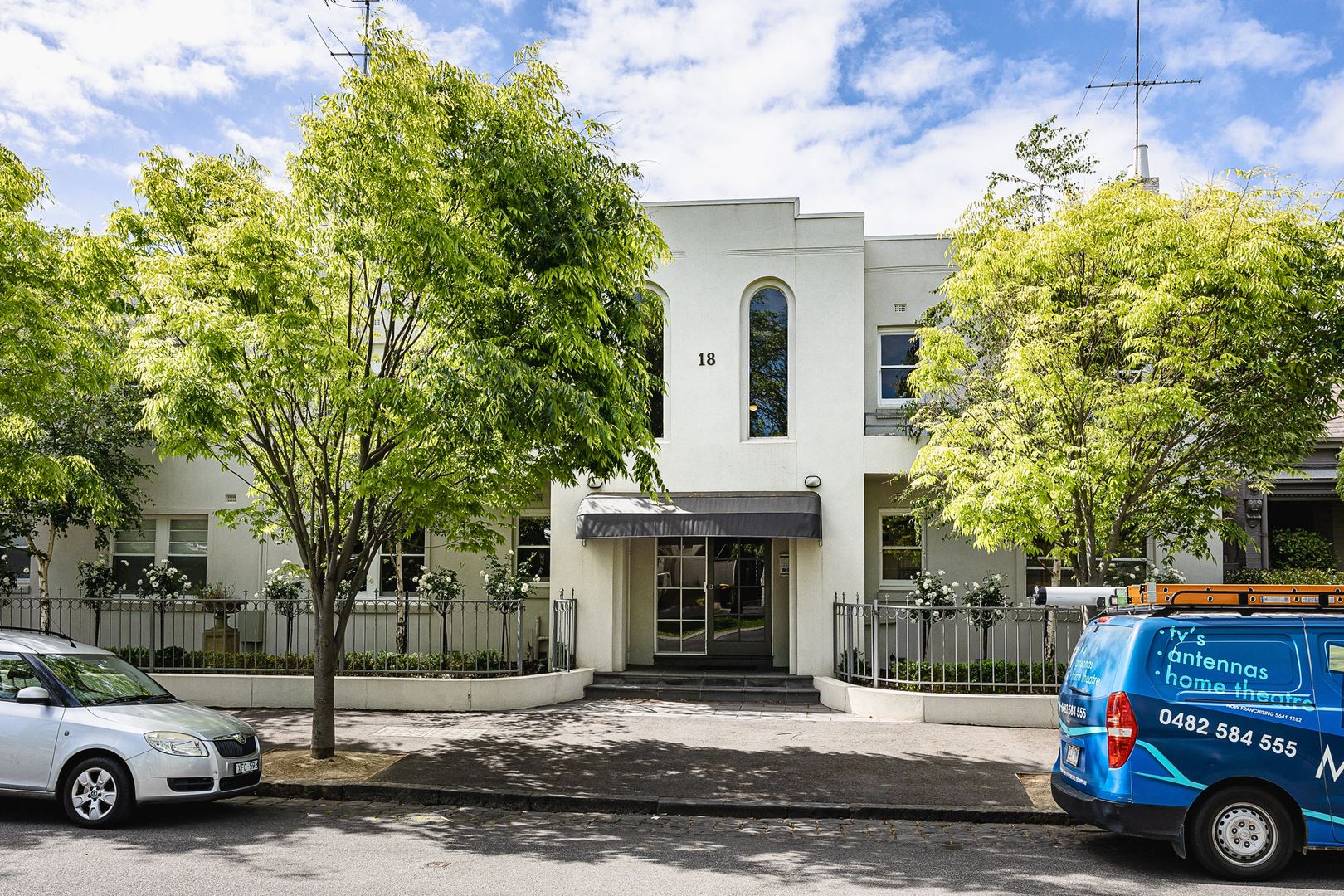 24/18-30 Grey Street, East Melbourne VIC 3002