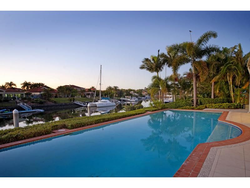 1082 Killymoon Drive, Hope Island Property History & Address Research