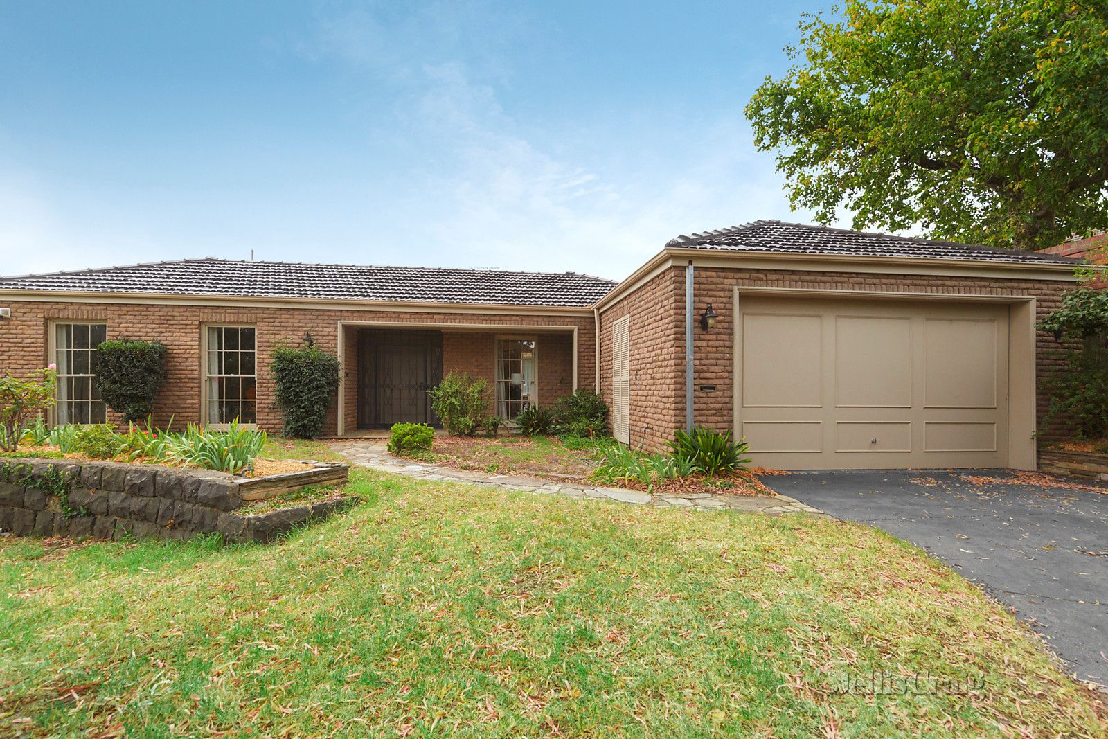 4 Corsewall Close, Hawthorn VIC 3122, Image 2