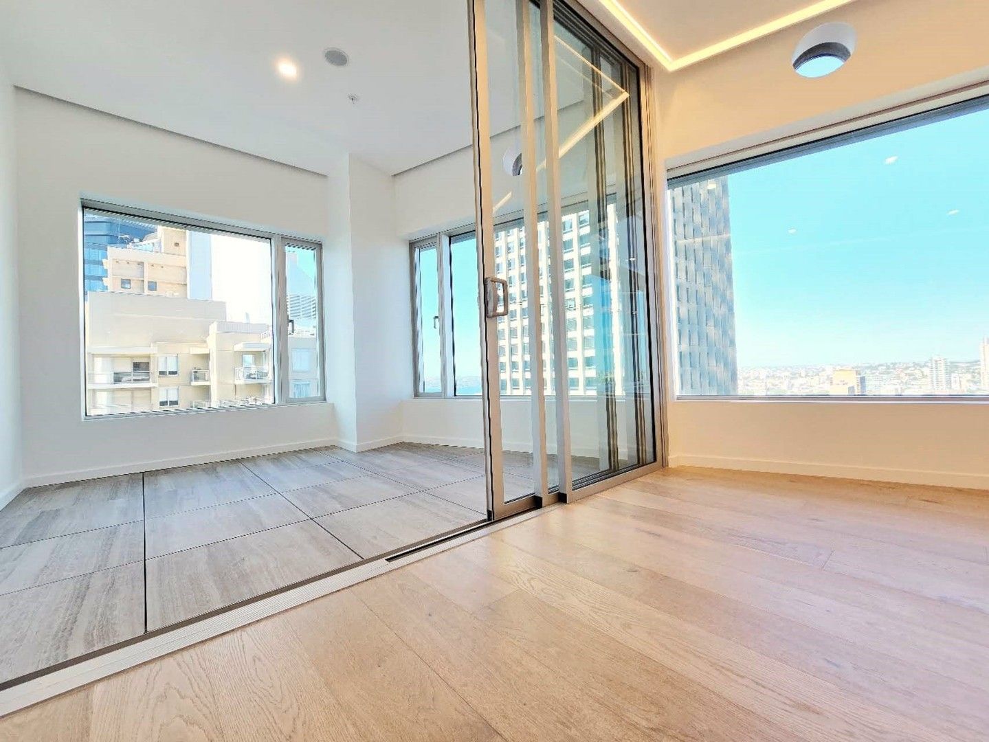 3 bedrooms Apartment / Unit / Flat in L32/116 Bathurst Street SYDNEY NSW, 2000