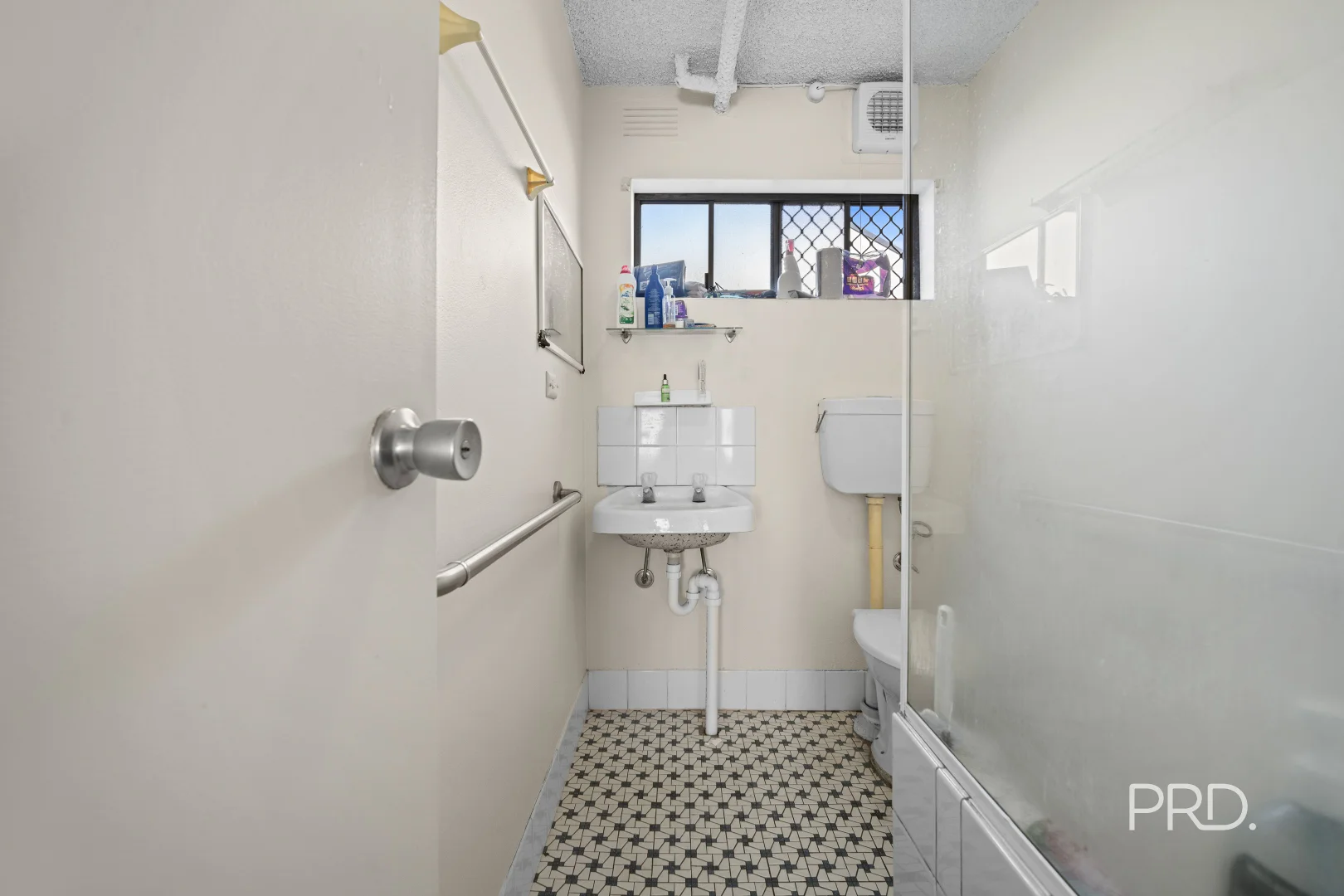 Additional image 8 of 9/189 Lake Albert Road, Kooringal NSW 2650