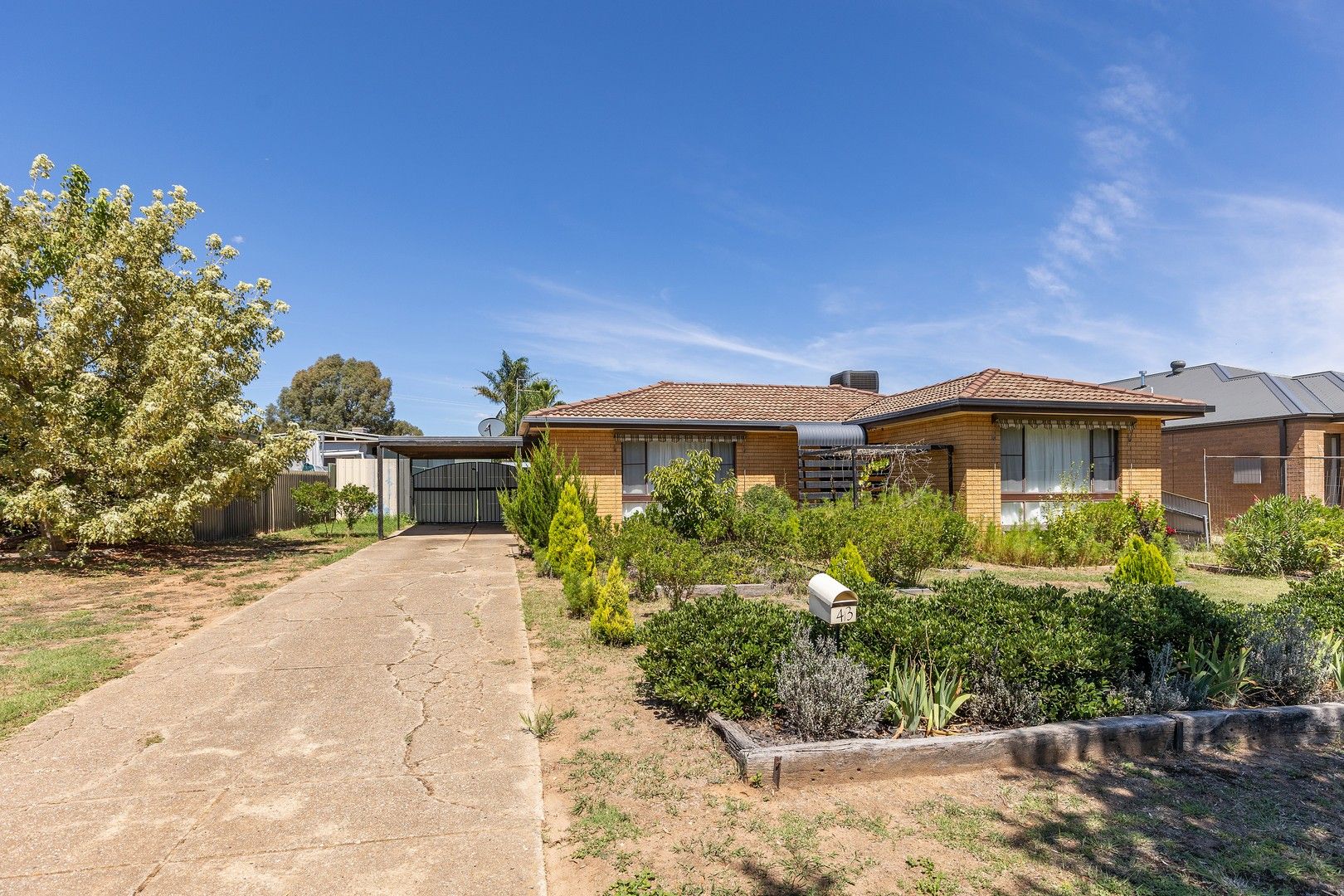 43 Simpson Avenue, Forest Hill NSW 2651, Image 0