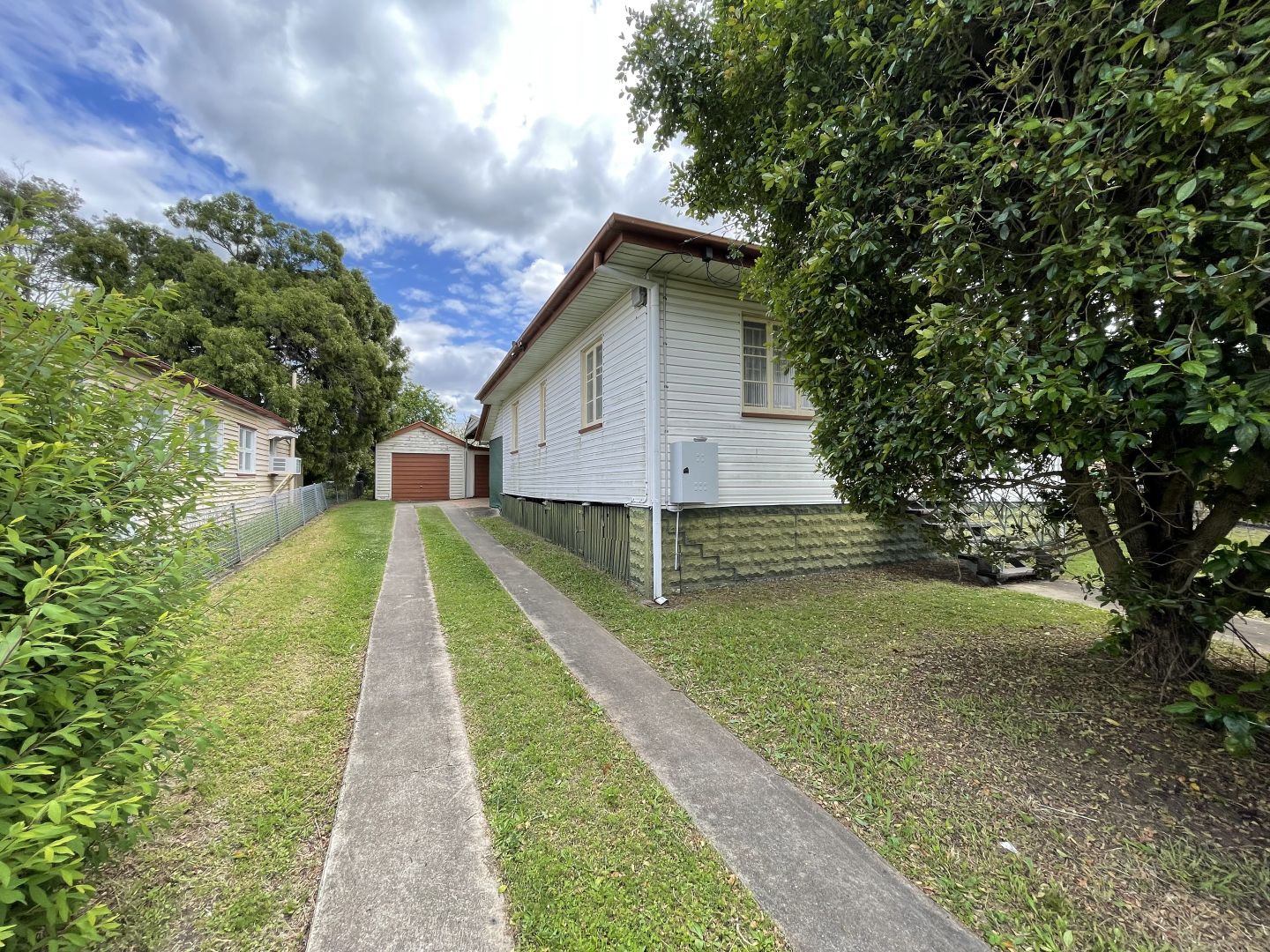 33 Easton Street, Silkstone QLD 4304 House For Rent Domain