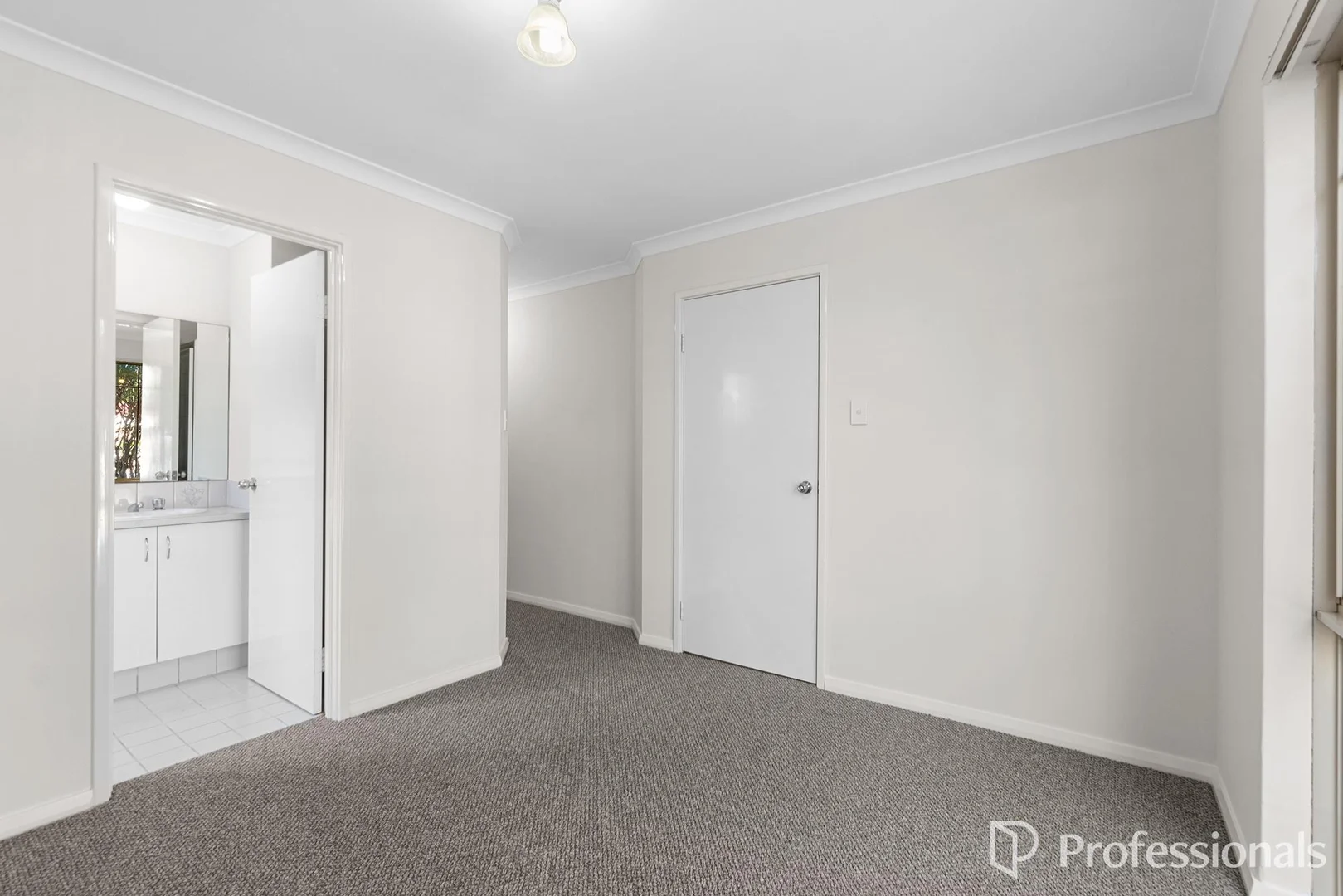 Additional image 9 of 142 Seville Drive, Seville Grove WA 6112