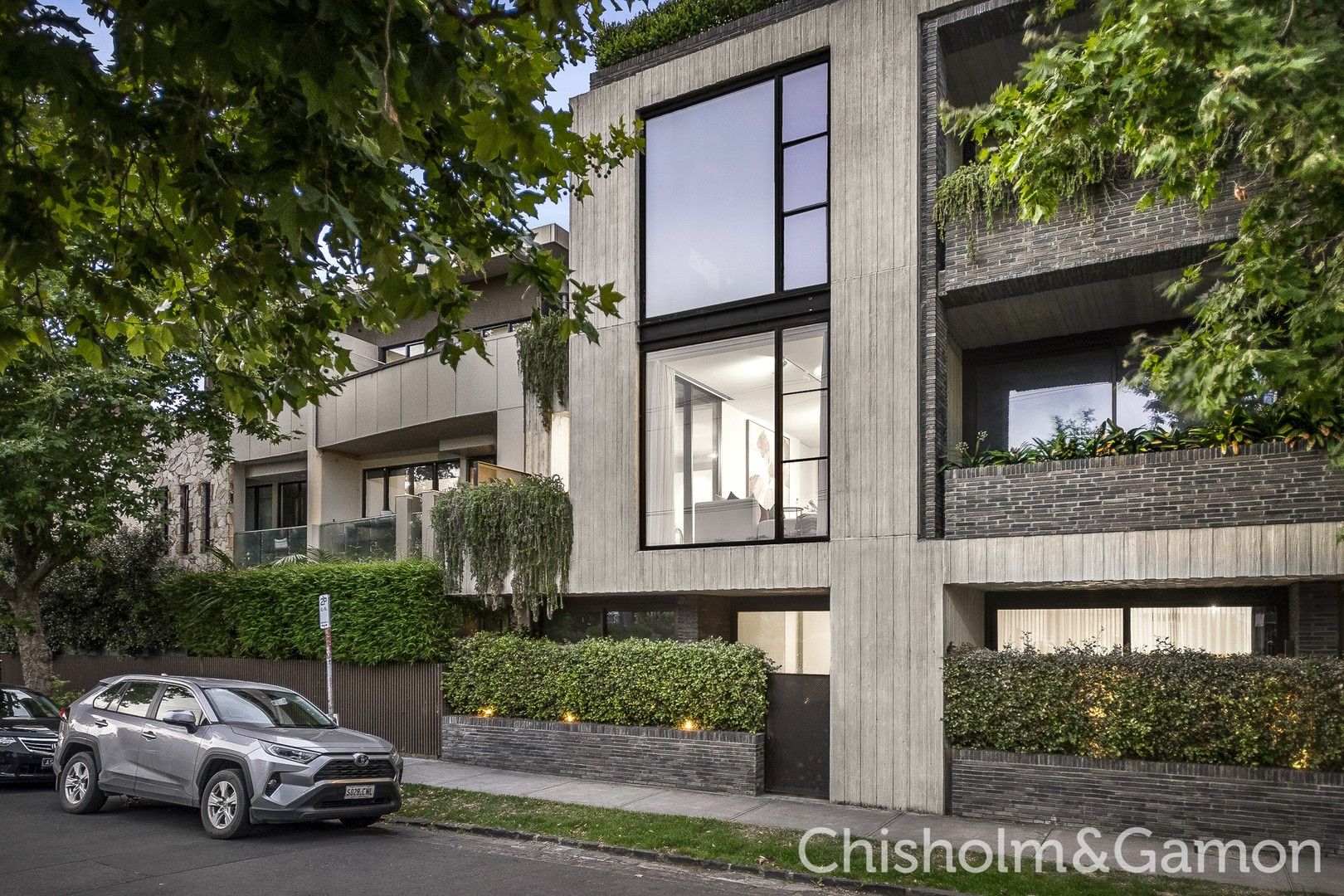 2 bedrooms Apartment / Unit / Flat in 107/2 Pine Avenue ELWOOD VIC, 3184