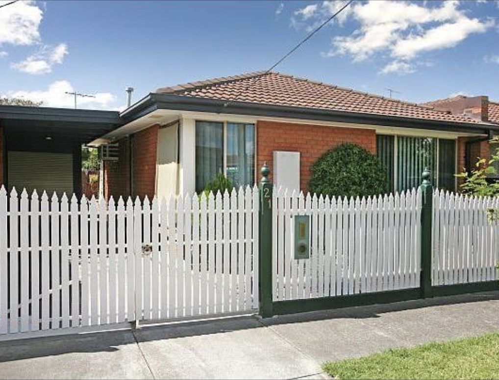 2 bedrooms Apartment / Unit / Flat in 21 Elwyn Street BENTLEIGH EAST VIC, 3165