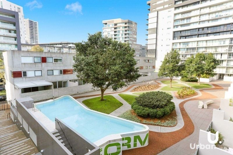 2 bedrooms Apartment / Unit / Flat in 63/2 Hutchinson Walk ZETLAND NSW, 2017