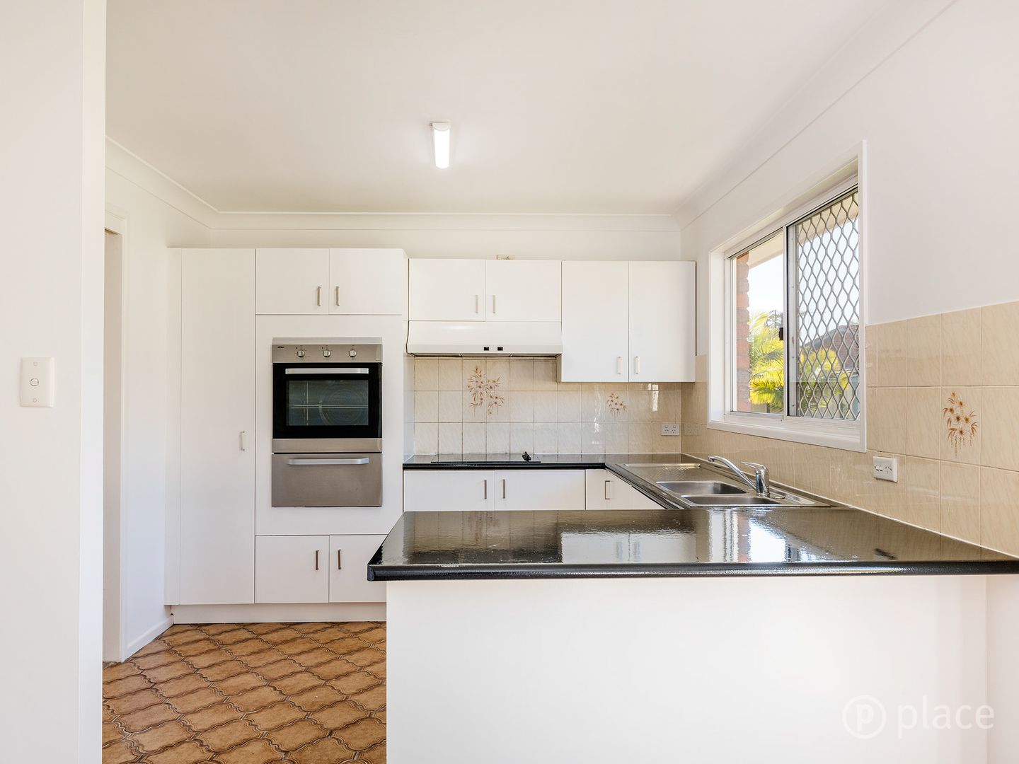 73 Honeywood Street, Sunnybank Hills QLD 4109, Image 2