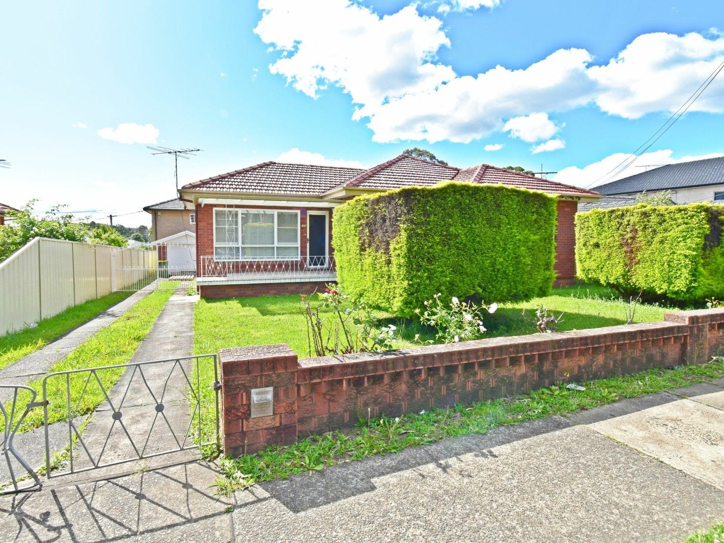 3 bedrooms House in 155 Meadows Rd MOUNT PRITCHARD NSW, 2170