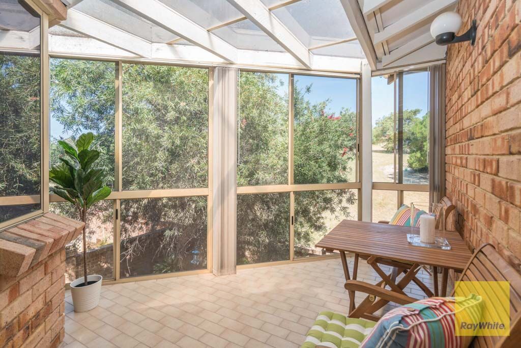 3 bedrooms Villa in 26/7 Harman Road SORRENTO WA, 6020