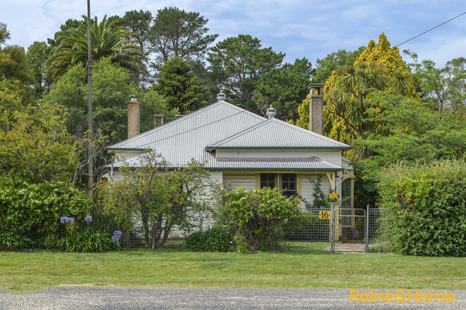 16 Ollera Street, Guyra NSW 2365, Image 0