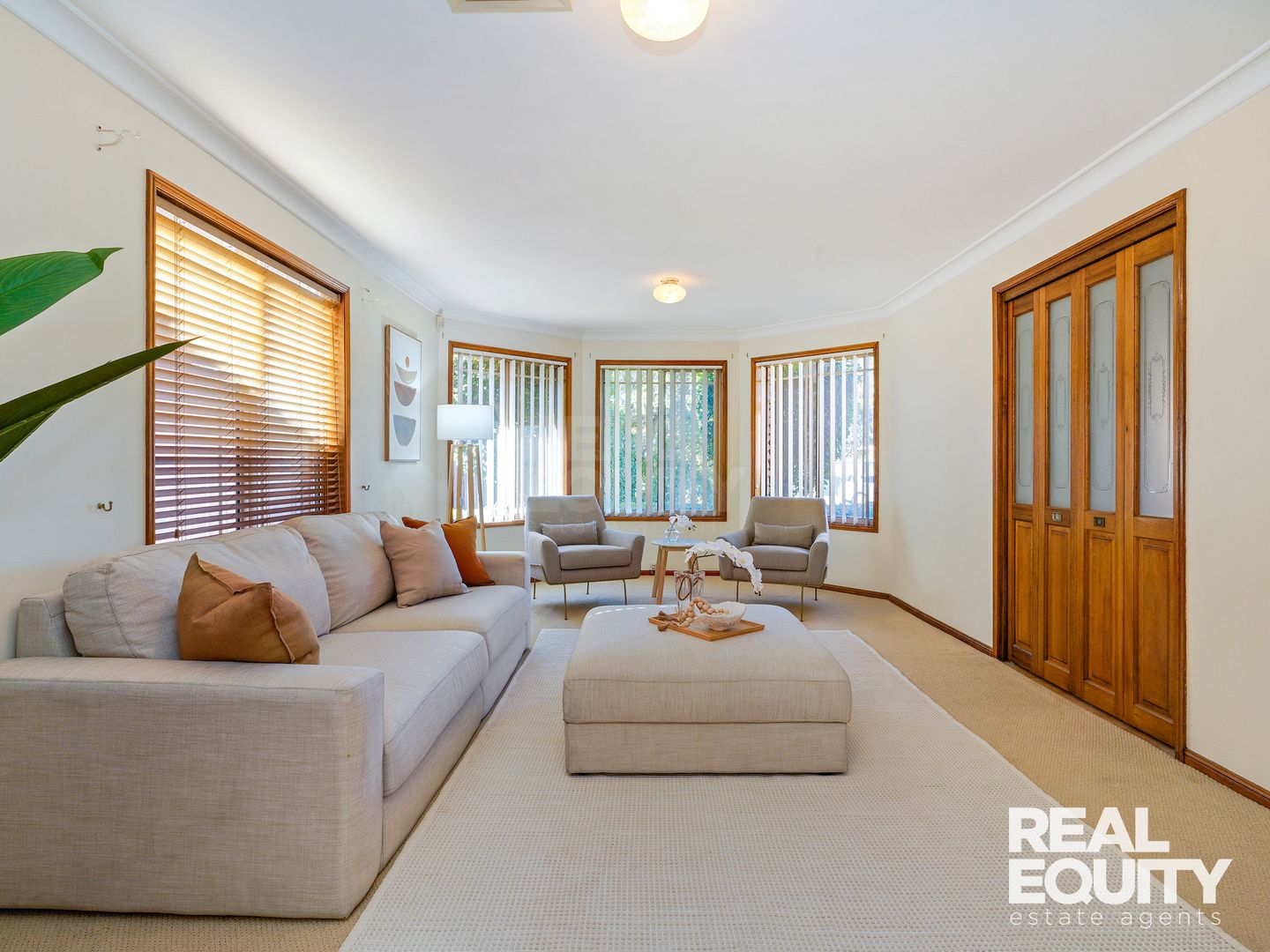 15 Tomago Court, Wattle Grove NSW 2173, Image 2