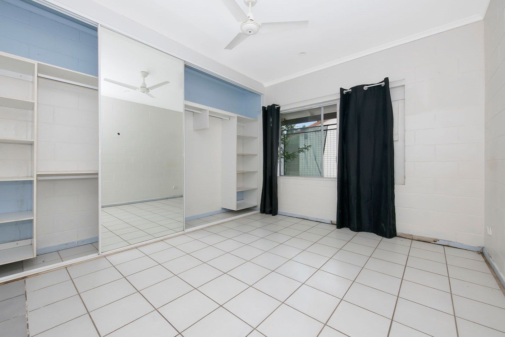 4/43 Surrey Street, Hyde Park QLD 4812, Image 2