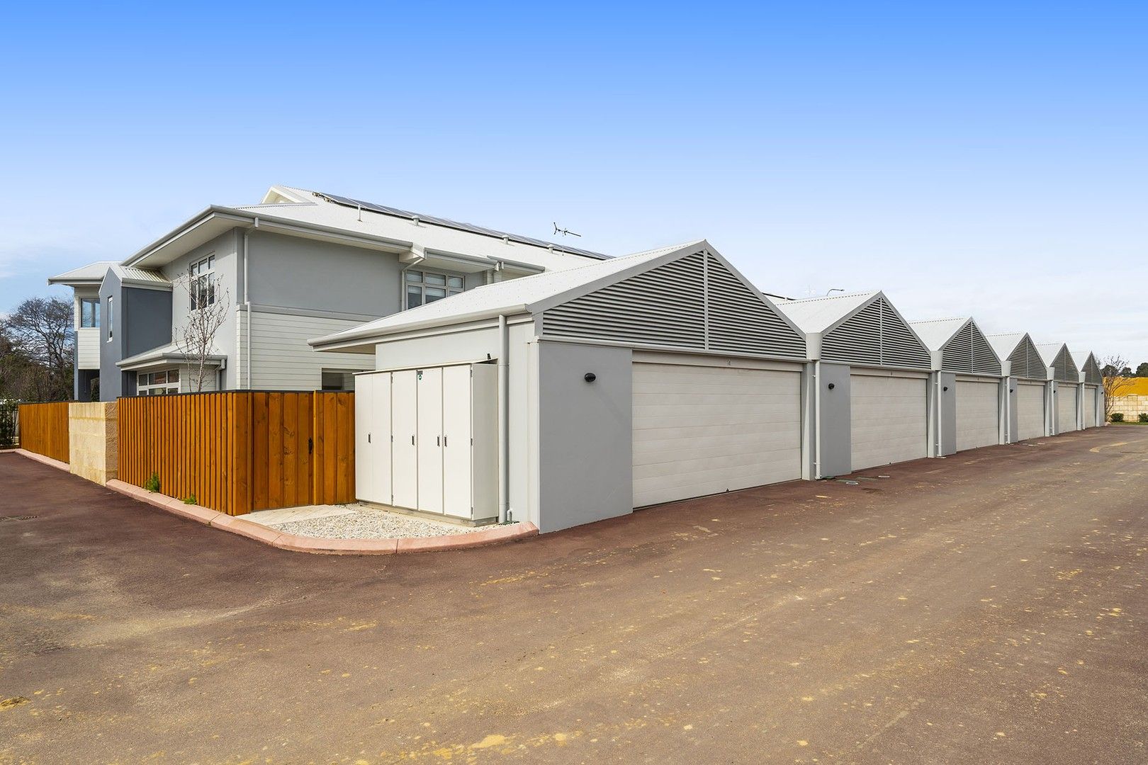 3 bedrooms House in 6 Teacher Loop BELLEVUE WA, 6056