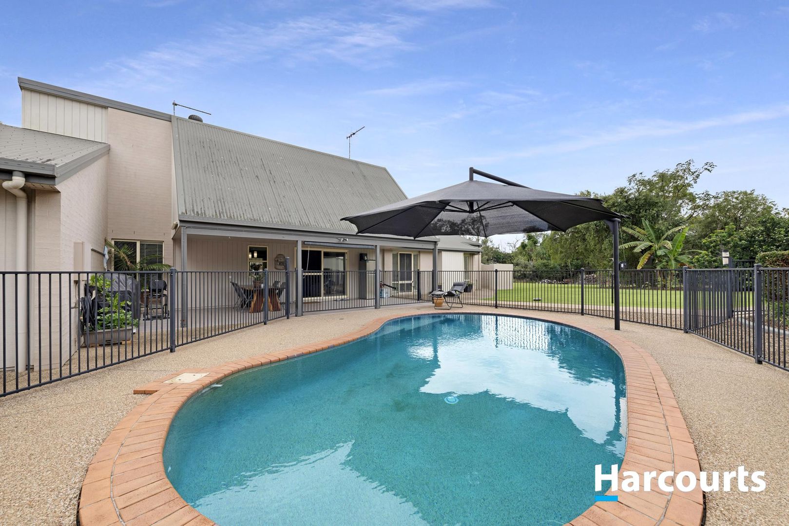 8 Turtle Dove Place, Gooburrum QLD 4670, Image 2