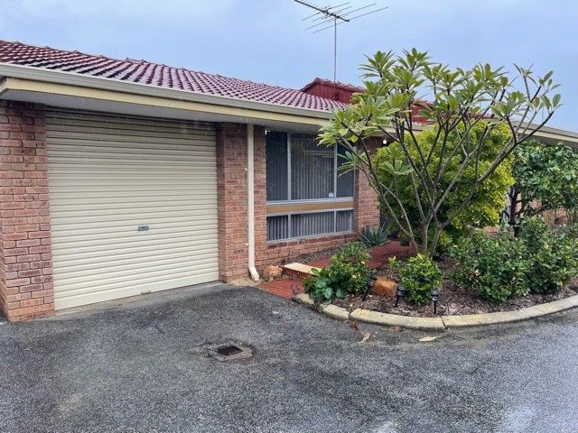 2 bedrooms Villa in 1/25 Point Walter Road BICTON WA, 6157