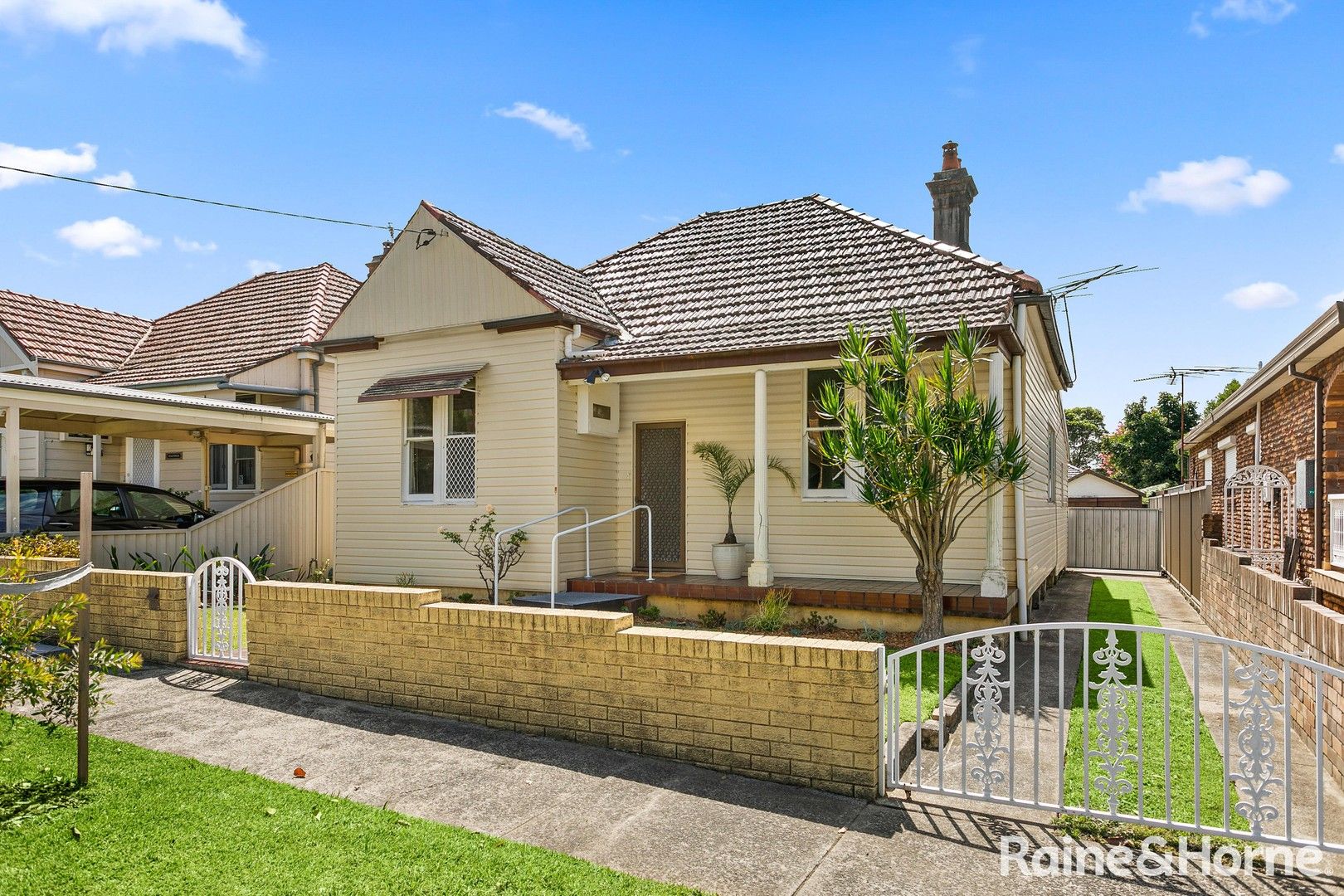 42 Fleet Street, Carlton NSW 2218, Image 0