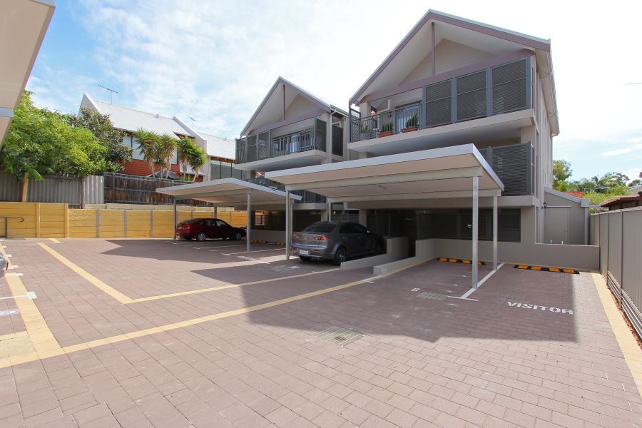 2 bedrooms Townhouse in 7/141 RAILWAY PARADE MOUNT LAWLEY WA, 6050