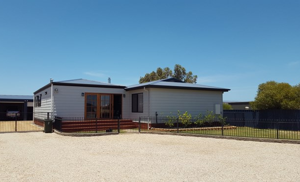 11 Farr Street, Cowell SA 5602