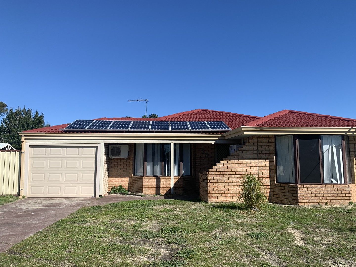 4 bedrooms House in 25 Lena Crescent BEECHBORO WA, 6063