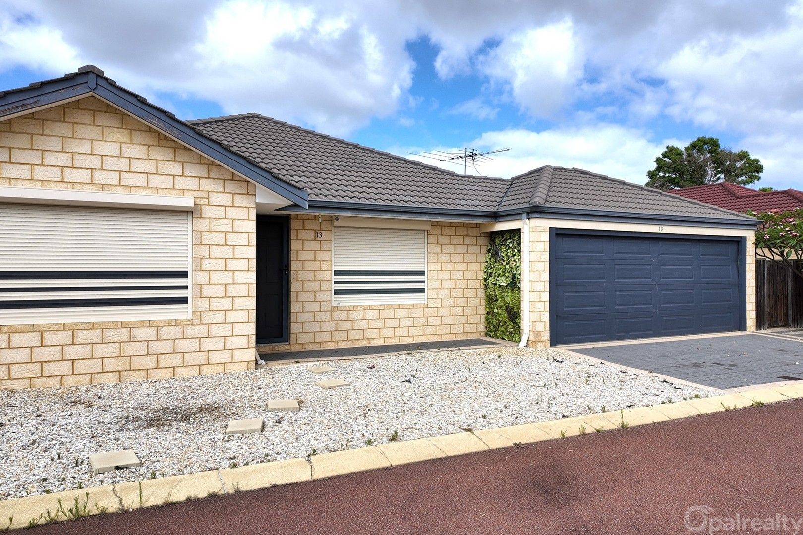 4 bedrooms House in 13/67-69 Braemore Street SEVILLE GROVE WA, 6112