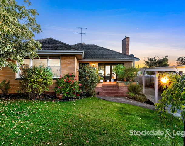 4 Baum Crescent, Highton VIC 3216