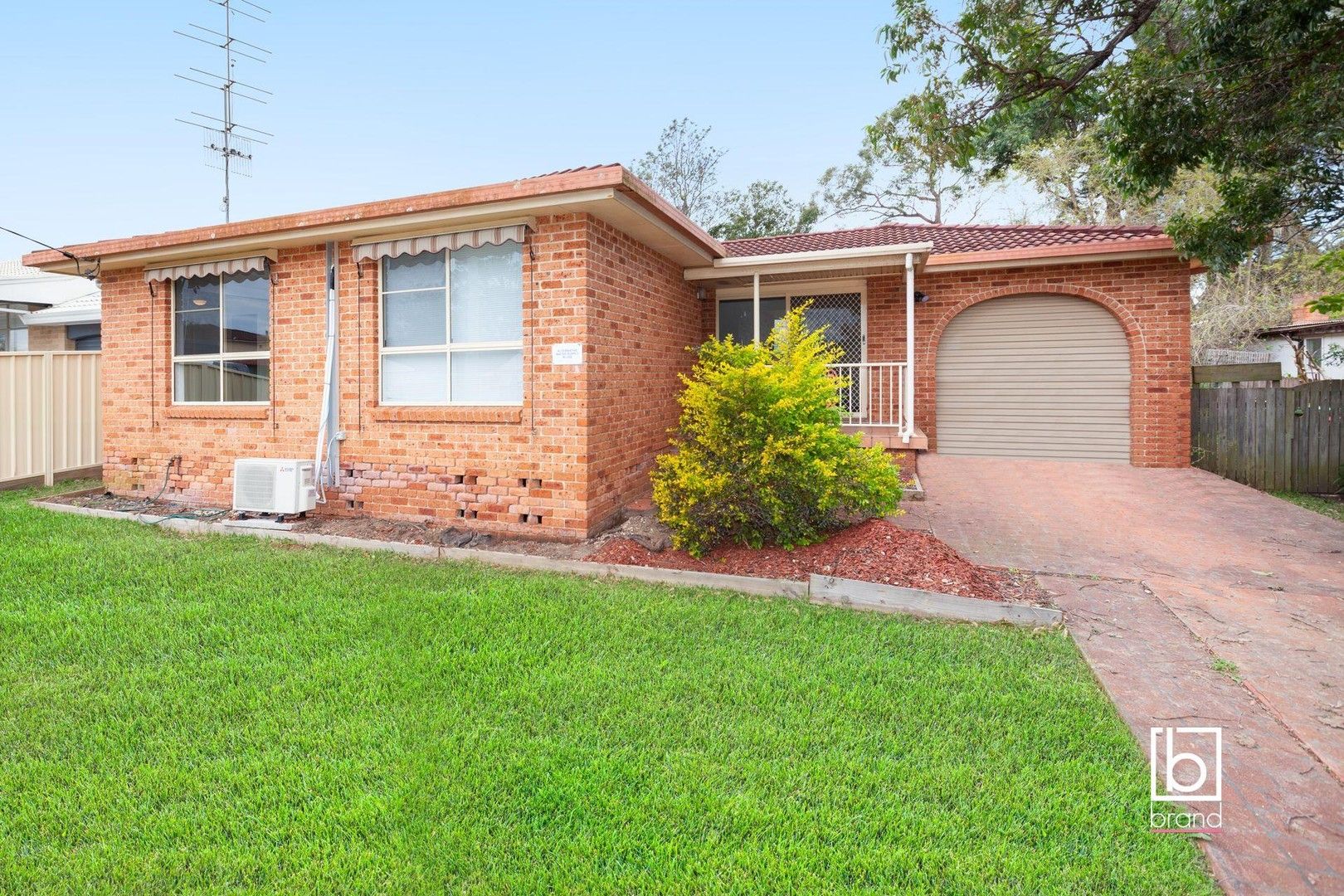 3 bedrooms House in 12 Cornish Avenue KILLARNEY VALE NSW, 2261