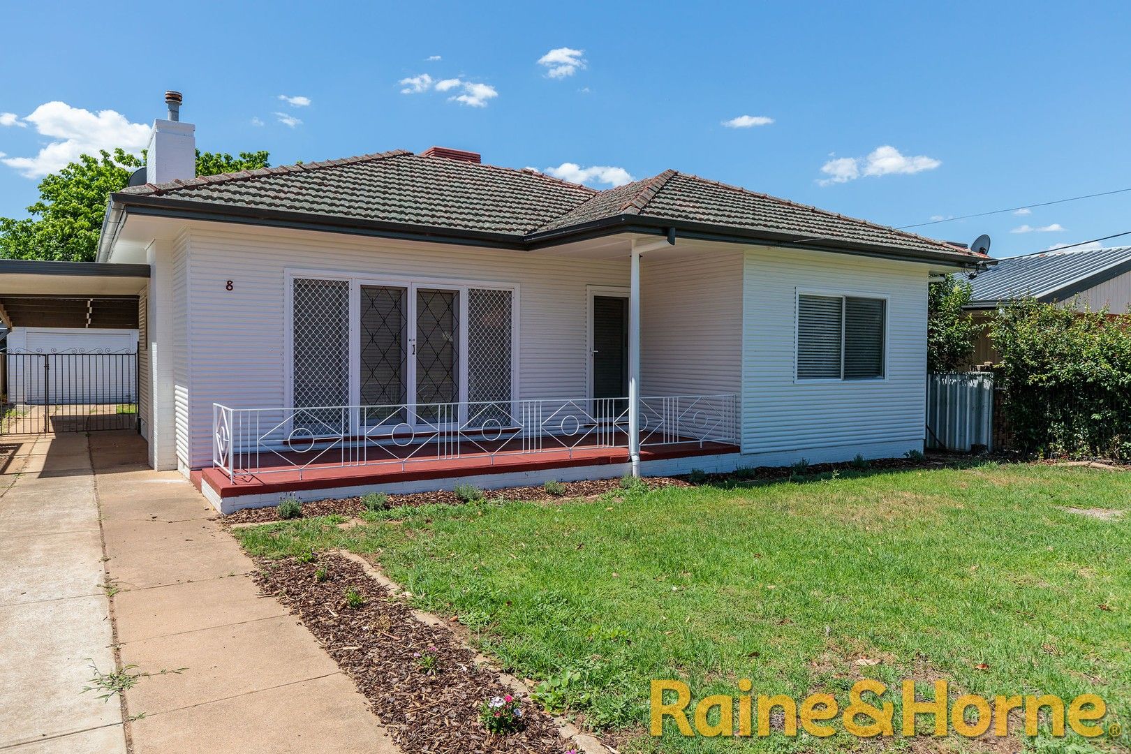 3 bedrooms House in 8 Laughton DUBBO NSW, 2830