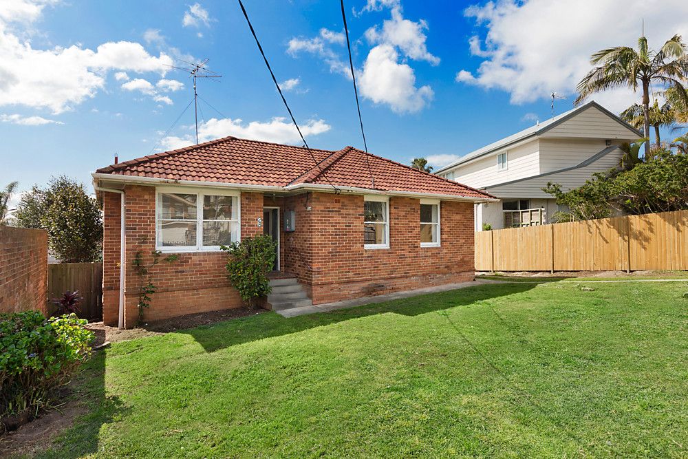 28 Farnell Street, Curl Curl NSW 2096, Image 1