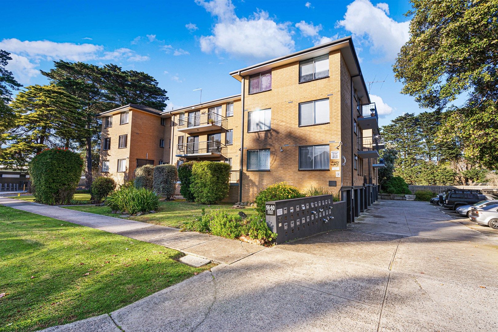 2 bedrooms Apartment / Unit / Flat in 11/56-60 Bishop Street BOX HILL VIC, 3128