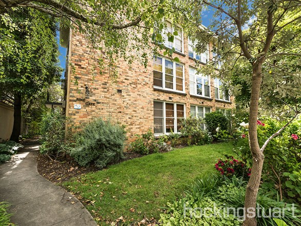 10/91 Ormond Esplanade, Elwood VIC 3184