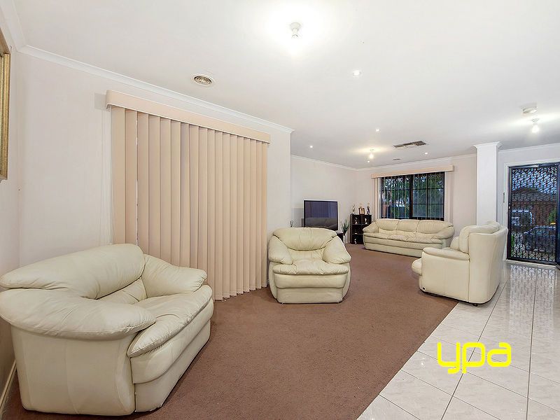 3 Gumleaf Court, Cairnlea VIC 3023, Image 1